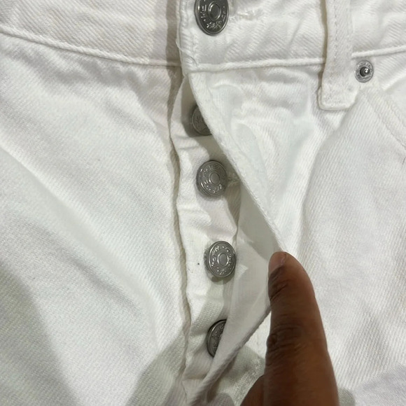 Free People We The Free White Denim Distressed Cut Off Shorts Sz 31 - Picture 7 of 7